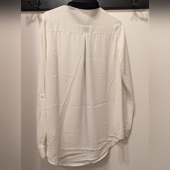 White shirt - Picture 2 of 3